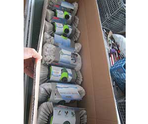 Car wash brush head box