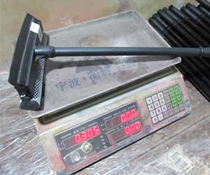 Window squeegee cleaning tool weight