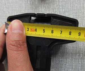 Car safety hammer size test